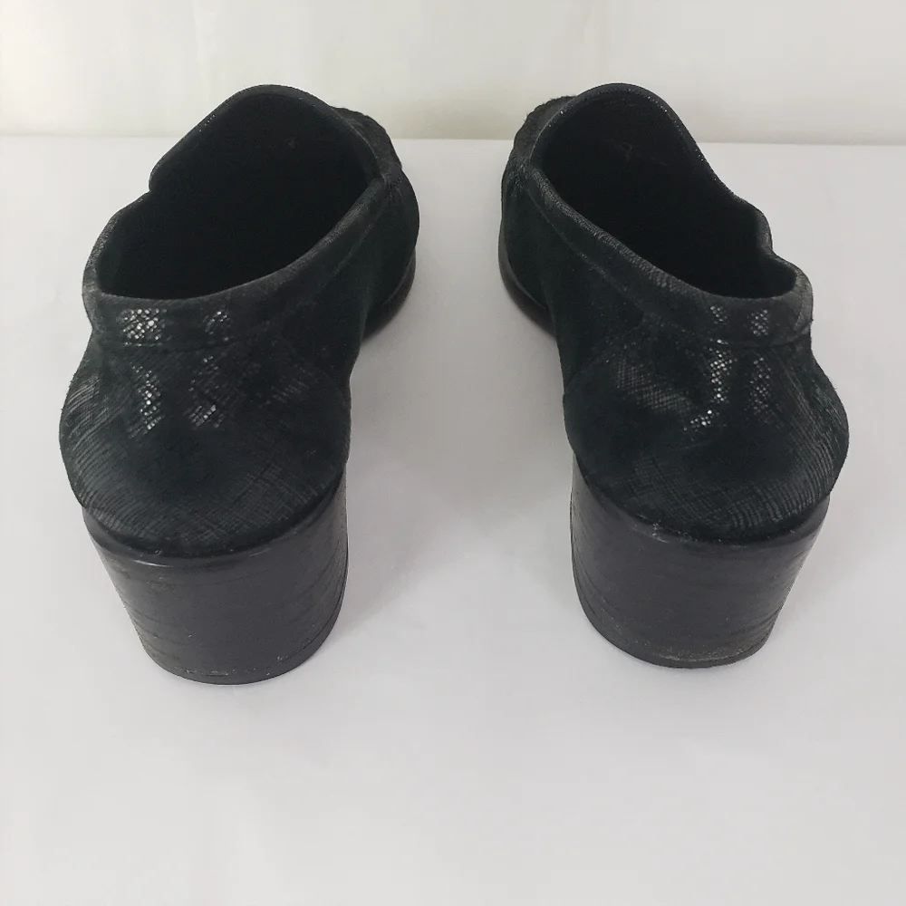 Stuart Weitzman black suede and leather chunky heel loafer metallic sheen 7.5